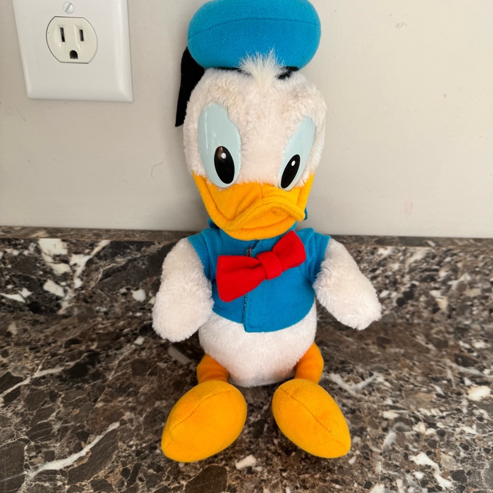 Vintage Walt Disney Company Donald Duck Plush Toy - Picture 7 of 9